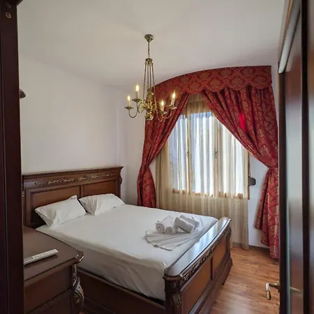 فيلة Classic Villa-spacious Center Free Parking تيرانا