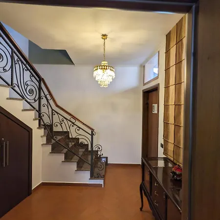 Classic Villa-spacious Center Free Parking تيرانا